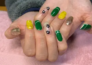 ネイル 池崎 美穂のネイルデザイン