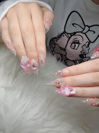 ネイル Lee Nailsのネイルデザイン