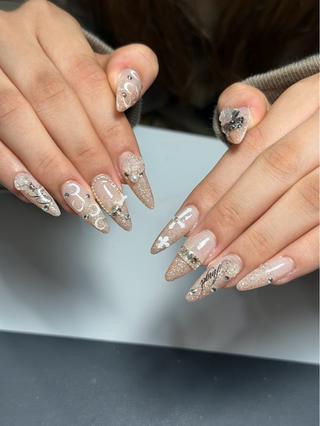 ロング Miyabie' Nail Salonのネイルデザイン
