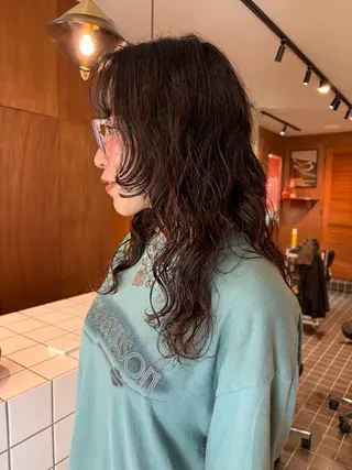 セミロング パーマ ニュアンスパーマ🪿 透明感カラー岩波ゆいのヘアスタイル