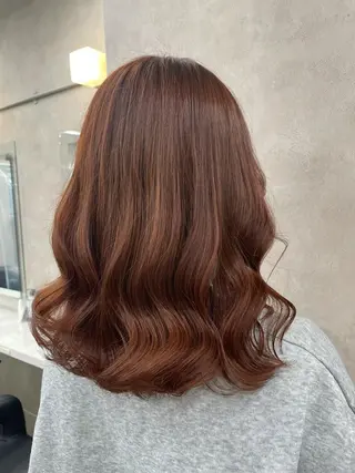 ミディアム カラー 抜け感レイヤー︴ ニュアンスカラーのヘアスタイル