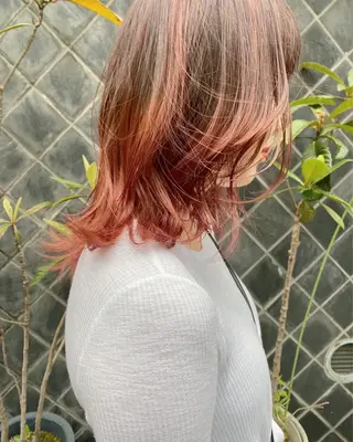 ミディアム カラー レイヤーウルフ エクステ磯部のヘアスタイル