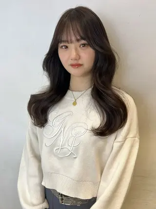 ロング カラー 'AXIS 栄 Konomiのヘアスタイル
