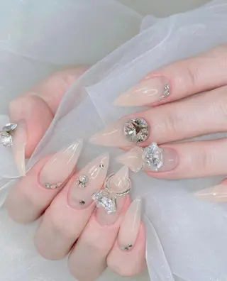 ネイル Lyna 池袋のネイルデザイン