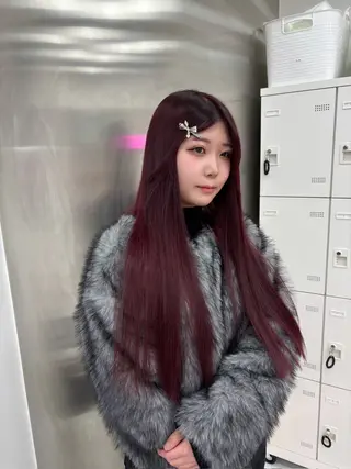 ロング カラー 抜け感レイヤー︴ ニュアンスカラーのヘアスタイル