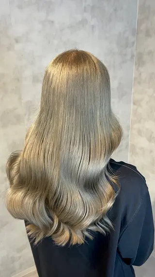 ロング カラー ブリーチなしの達人 🌈KAITOのヘアスタイル