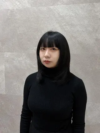 セミロング 韓国ヘアケアブリーチ 莉奈のヘアスタイル