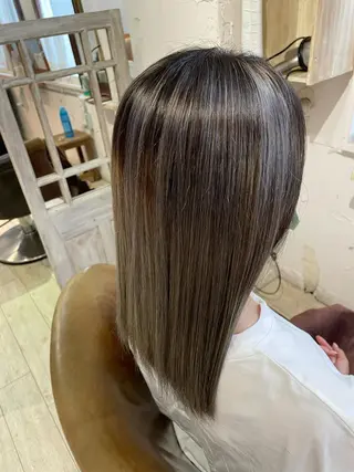 ミディアム カラー 北川 智海のヘアスタイル