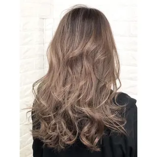 セミロング カラー 髪質改善特化KIZU /ブリーチ縮毛矯正のヘアスタイル