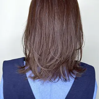 セミロング ナツ ナツのヘアスタイル