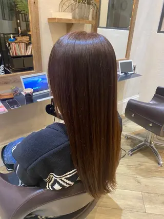 セミロング マツモト シゲキのヘアスタイル