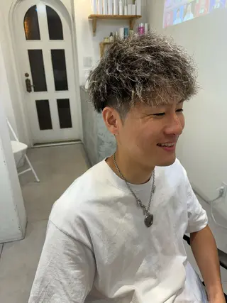 ショート カラー パーマ メンズ 似合う髪型見つけます AYAKAのヘアスタイル