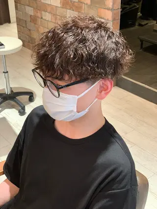 ショート パーマ メンズ 山本 章人のヘアスタイル
