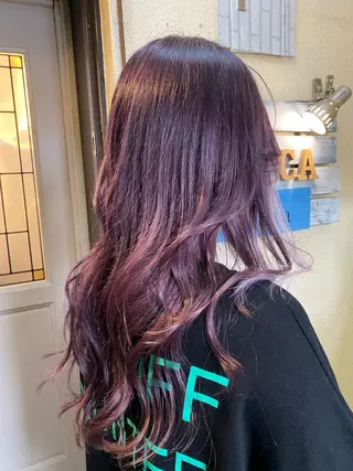 ロング カラー Monica RIEのヘアスタイル