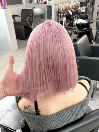 ショート カラー 大阪ケアブリーチ/ ミルクティーベージュのヘアスタイル