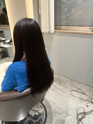 セミロング 髪質改善ストレート 中林優太のヘアスタイル