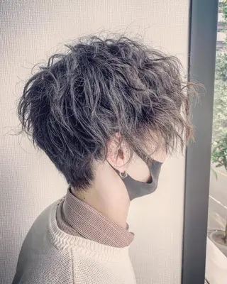 ミディアム パーマ メンズ ゲーマー美容師 KENTOのヘアスタイル