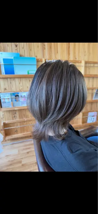 ミディアム 森川 美保のヘアスタイル
