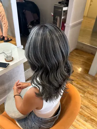 セミロング カラー ヘアアレンジ FLAWEN. フロウエンのその他イメージ