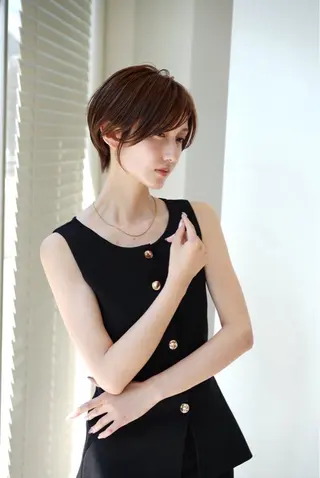 ショート カラー 八幡 空乃のヘアスタイル
