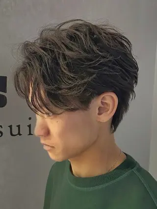 パーマ メンズ 濱口 健慎のヘアスタイル