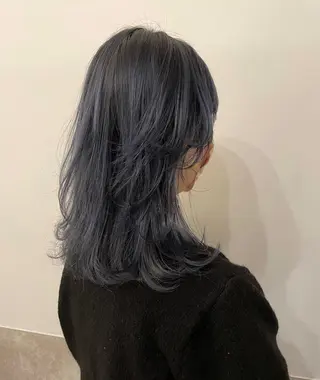 セミロング カラー 🫧ハイトーン✨格安 より質💐マンツーマのヘアスタイル