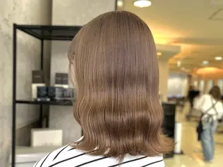 セミロング 艶髪ブリーチカラー 💗manaka💗のヘアスタイル