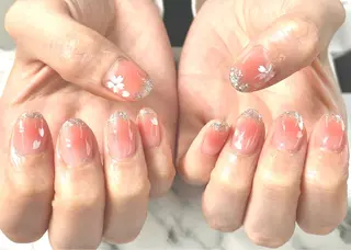 ネイル reina ⟡.·*.のネイルデザイン