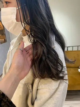 セミロング 本間 結衣のヘアスタイル