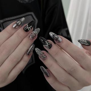 ネイル エリ🫧 nail池袋東口のネイルデザイン
