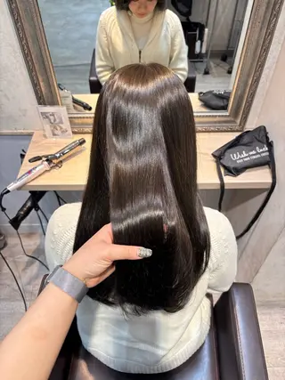 ロング lutia池袋 momoka⠀のヘアスタイル