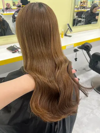 ロング カラー ハイトーンカラー 🦄レイヤーカットのヘアスタイル