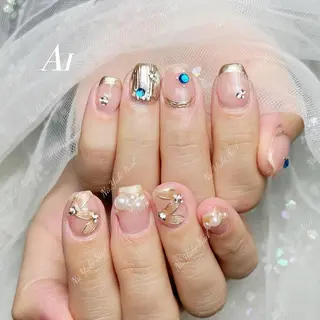ネイル 🦋 Queenieのネイルデザイン