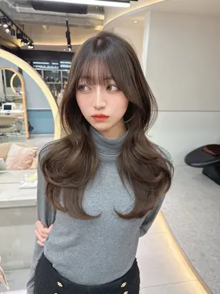 セミロング カラー shion 透明感カラーのヘアスタイル