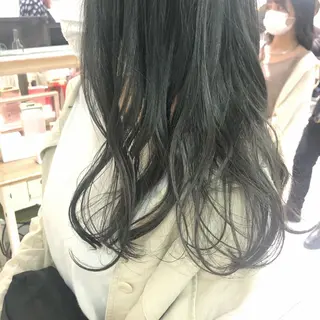 ロング カラー TRENCH 相澤 果歩のヘアスタイル