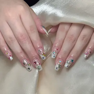 ネイル Maggie Nail🦩のネイルデザイン