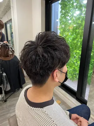 ショート パーマ メンズ 韓国風 くすみカラー パーマKOUKIのヘアスタイル