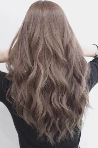 ロング カラー パーマ ヘアアレンジ 大阪レミーエクステ チビ編み込みのヘアスタイル