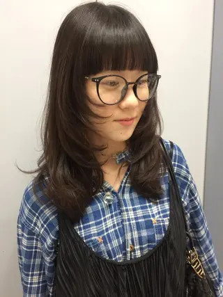 セミロング 杏華レイヤー/ パーマ/ハイトーンのヘアスタイル