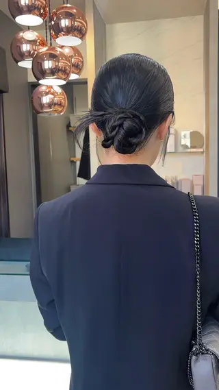 ヘアアレンジ 顔まわりレイヤー/諒 オリーブカラー/天神のヘアスタイル