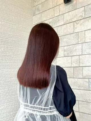 ミディアム カラー YUKA .のヘアスタイル