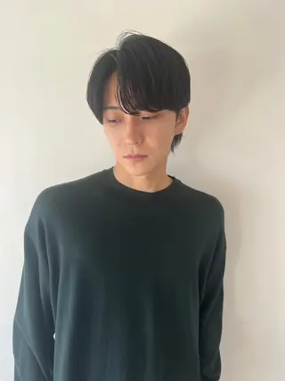 メンズ 顔まわりレイヤー 透明感カラー🩵🩵のヘアスタイル