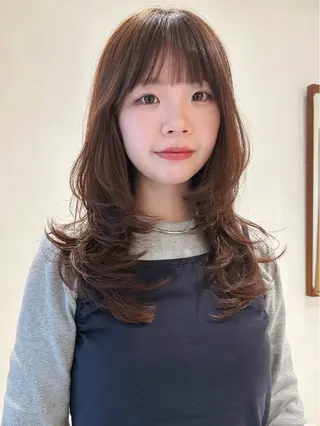 セミロング カラー MISA レイヤーカットのヘアスタイル