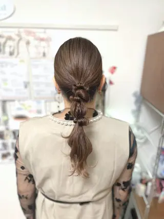 ヘアアレンジ イーチブライト EachBrightのヘアスタイル