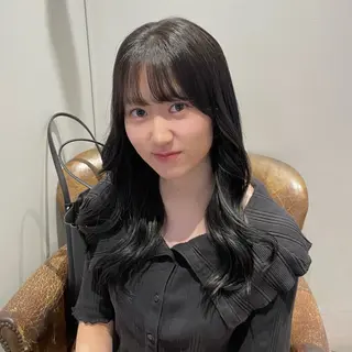 ロング 透け感カラー/レイヤ ーAI🪽🩵のヘアスタイル