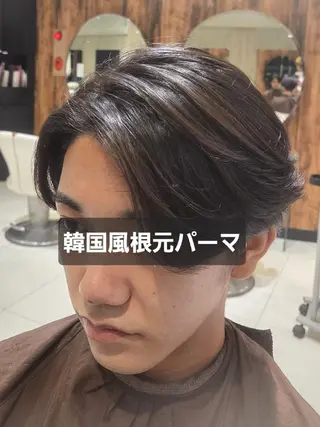 ショート 韓国風パーマ、白髪ぼ かし　マキノタカユキのヘアスタイル