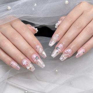 ネイル Rosy Nail Galleryのネイルデザイン