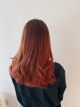 ロング カラー 本間 良のヘアスタイル