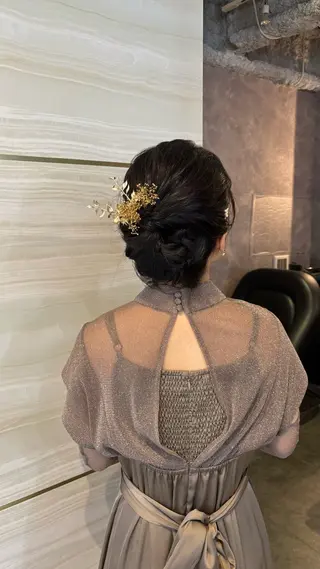 ショート ヘアアレンジ 💜eluあやね💜 🫧カラー・縮毛矯正のヘアスタイル