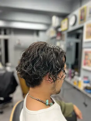 ミディアム パーマ メンズ 池袋メンズパーマ フェード純平のヘアスタイル